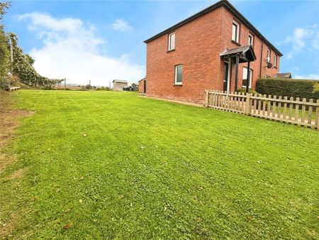3 bedroom semi-detached house to rent - Photo 4