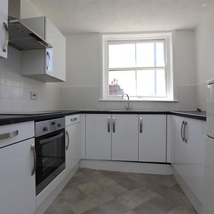 1 bedroom flat to rent - Photo 1
