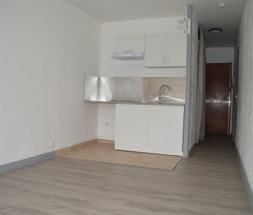 Location Appartement 1 pièce 21m² - Photo 2