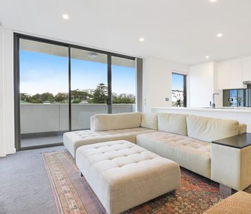 Modern Fully Furnished 2 bedroom Apartment - Photo 1