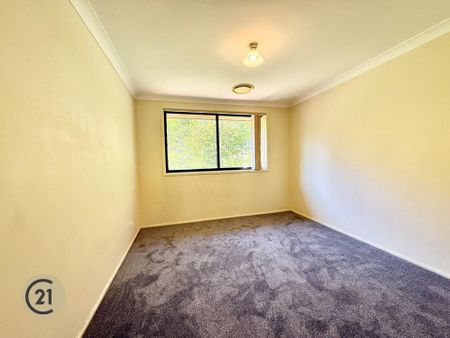 Walk to Cherrybrook Station, Close to Buses, Central Location - Photo 3