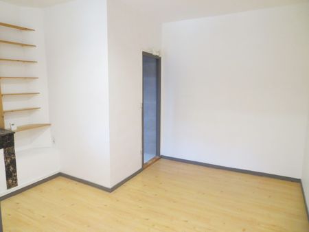 T2, Rue Fresque, Nîmes-Centre, 45m², 483€ H.C - Photo 4