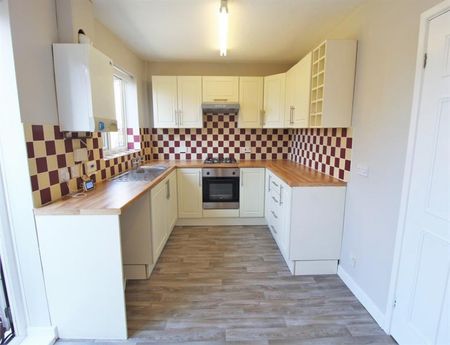 3 Bedroom Semi Detached To Let - Photo 4