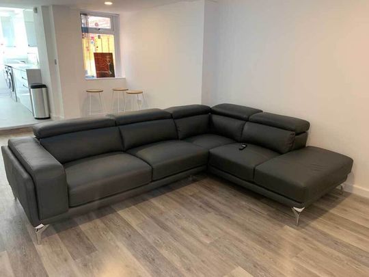 247 HUBERT ROAD - Photo 1