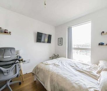 Lismore Boulevard, Colindale, NW9 - Photo 2
