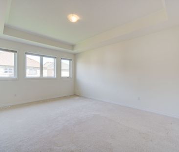 For Lease - 18 Kenneth Ross Crescent, East Gwillimbury, Ontario - Photo 6