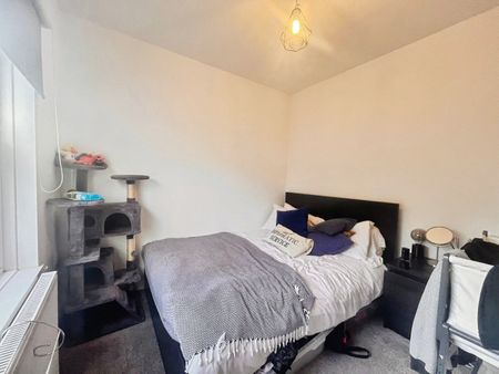 2 Bed Flat, Rosendale Road, SE21 - Photo 4
