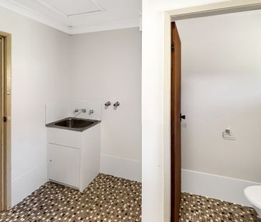 2 bedroom renovated unit in West Dubbo - Photo 4