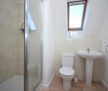 Churston , Milton Keynes - Photo 4