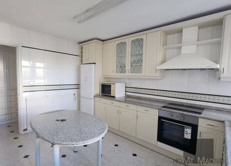 4 room luxury Apartment for rent in Madrid, Spain - Photo 4