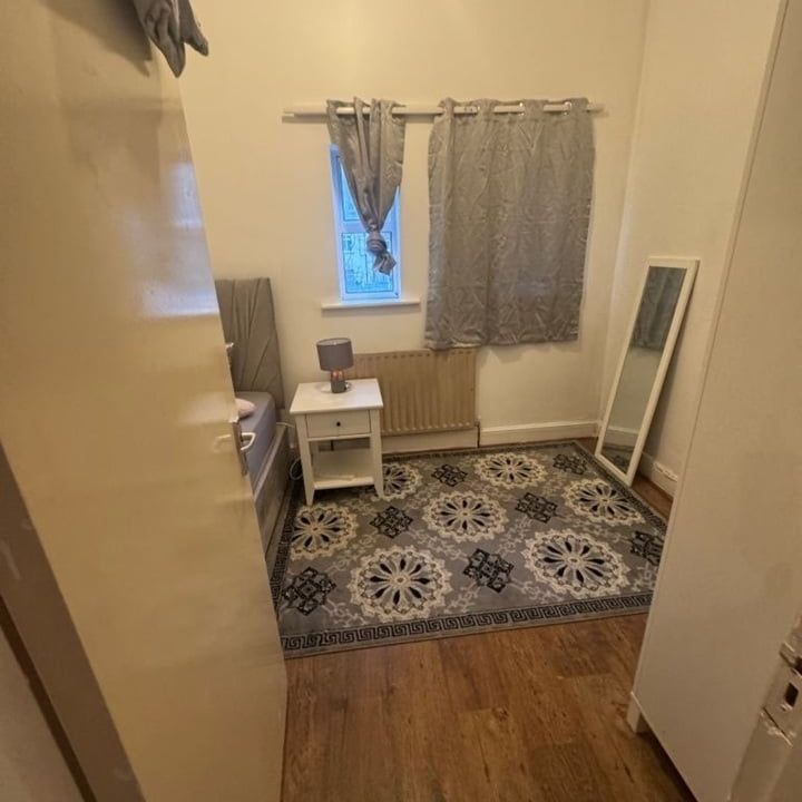 Room in a Shared House, Penford St, SE5 - Photo 2