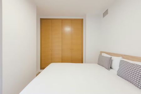 Avinguda de Pius XII, Valencia, Valencian Community 46009 - Photo 2