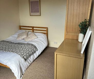 6 bedroom house to rent - Photo 4