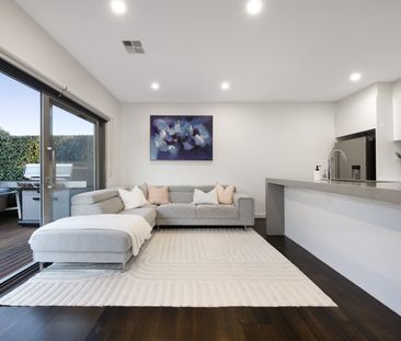 4/9 Elizabeth Street, Oakleigh East VIC 3166 - Townhouse For Rent |... - Photo 1