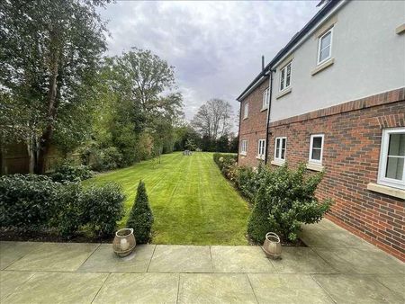 Friary Court, St Bernards Road, Solihull, B92 - Photo 4