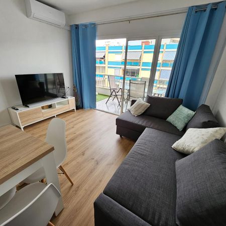 Your Balcony Over the Mediterranean! 🌊 Temporary Rental of a Designer Apartment Just 2 Minutes from the Beach - Photo 3