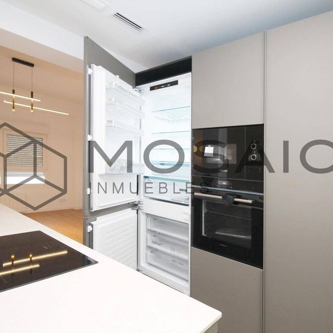 3 room luxury Apartment for rent in Valencia, Spain - Photo 1