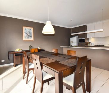 Fully Furnished Contemporary Villa! - Photo 5