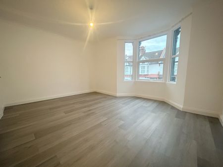 4 Bed Semi-Detached House, Valnay Street, SW17 - Photo 5