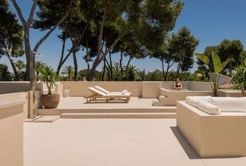 5 bedroom luxury Villa for rent in Los Monteros, Spain