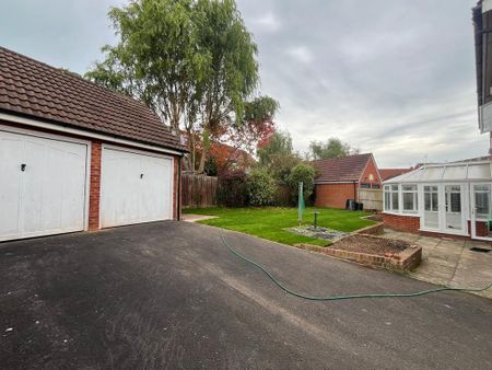 4 bedroom detached house to rent - Photo 5