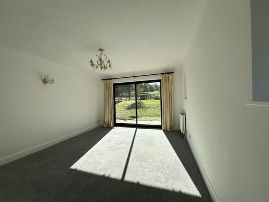Juniper Hill, Old London Road Mickleham, Dorking - Photo 1