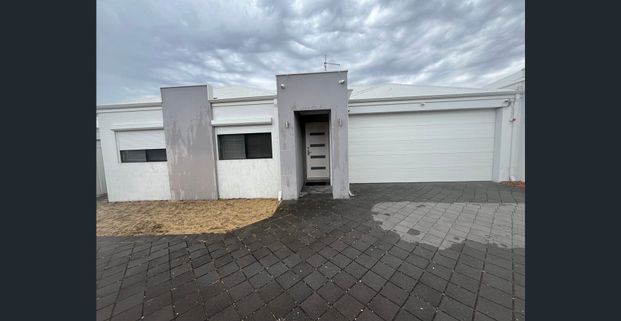 Charming Family Home in Nollamara - Photo 1