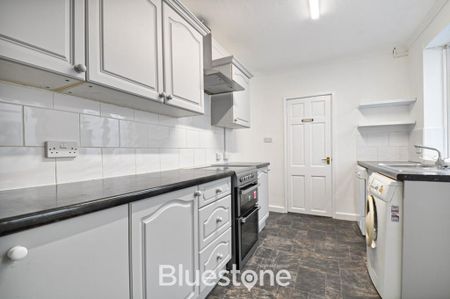 3 bedroom terraced house to rent - Photo 3