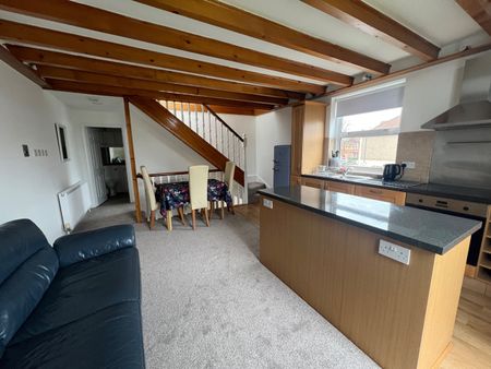 2 Bed Maisonette, Wrottesley Rd, NW10 - Photo 2