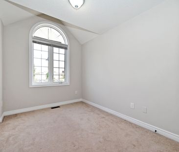 For Lease - 110 Southdown Avenue, Vaughan, Ontario - Photo 3