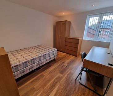 2 Bed Student Accommodation - Photo 4