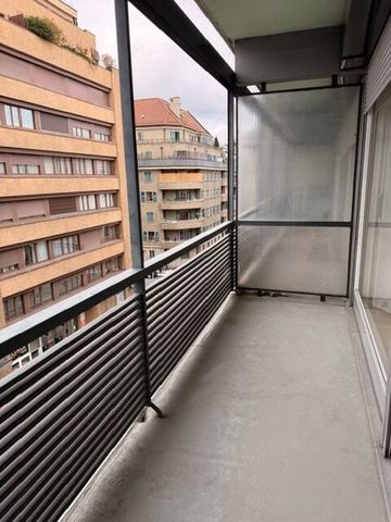 EAUX VIVES STUDIO FURNITURE - Photo 3