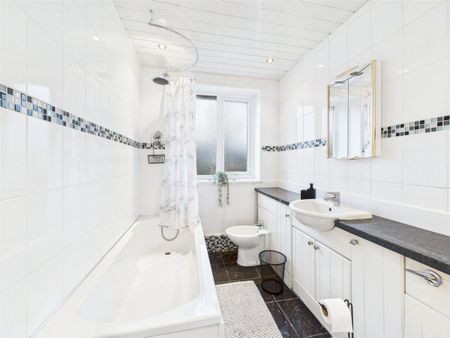 St. Judes Avenue, Nottingham, Nottinghamshire, NG3 - Photo 4