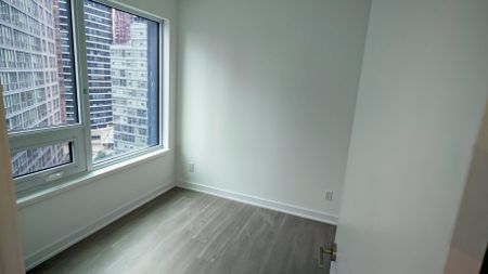 For Lease - 8 Wellesley Street Unit# 1216, Toronto, Ontario - Photo 5