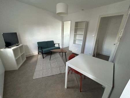 Location Appartement T2 meublé - Centre Ville - Photo 2