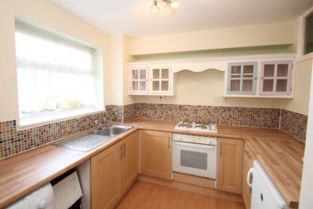 2 bed Flat for rent - Photo 3