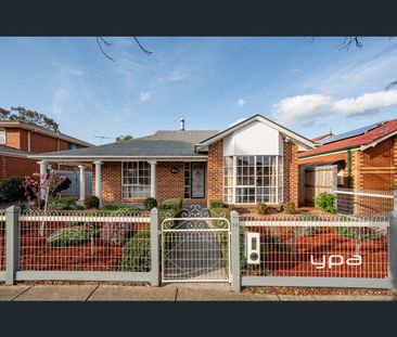 2/95 Pasley St, Sunbury, Vic 3429 - Photo 2