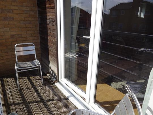 3 bedroom flat to rent - Photo 1