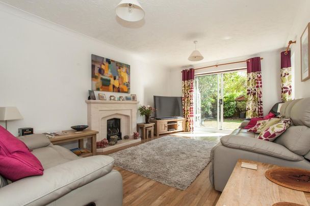 5 bedroom detached house to rent - Photo 1