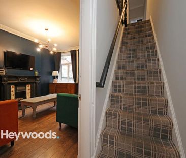 4 bedroom terraced house to rent - Photo 3