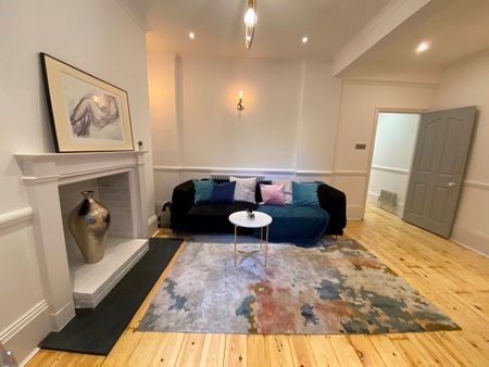 2 Bed Flat, Overstone Road, W6 - Photo 2