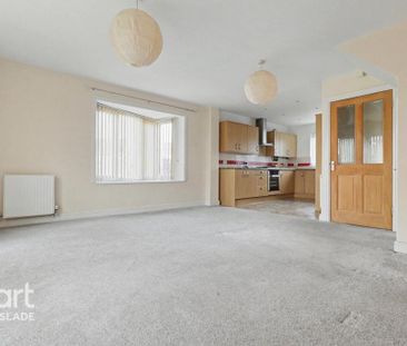3 bedroom semi-detached house to rent - Photo 2