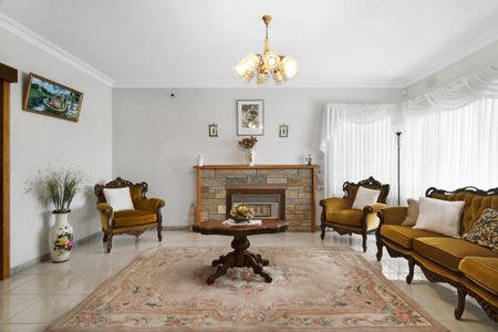 3 Bedroom Spacious Home! - Photo 2