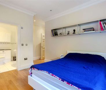 Stylish, furnished modern apartment with allocated parking space in... - Photo 3