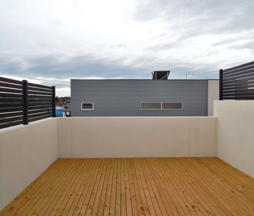 Impressive Sparkling Townhouse! - Photo 5