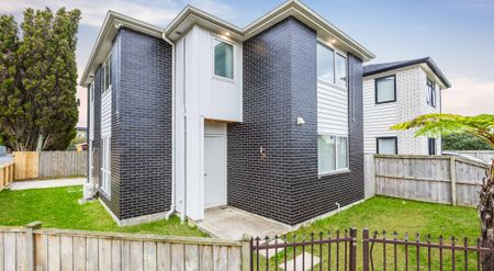 AFFORDABLE LIVING! - Photo 2