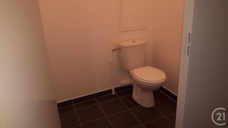 Location Appartement 3 pièces 51m² BRIE COMTE ROBERT 77170 - Photo 2