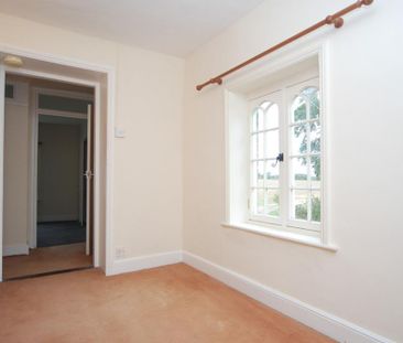 4 bedroom detached house to rent - Photo 5