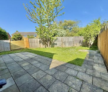 3 bedroom detached house to rent - Photo 2