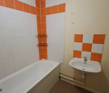 Location - Appartement T2 - 51 m² - Maîche - Photo 4